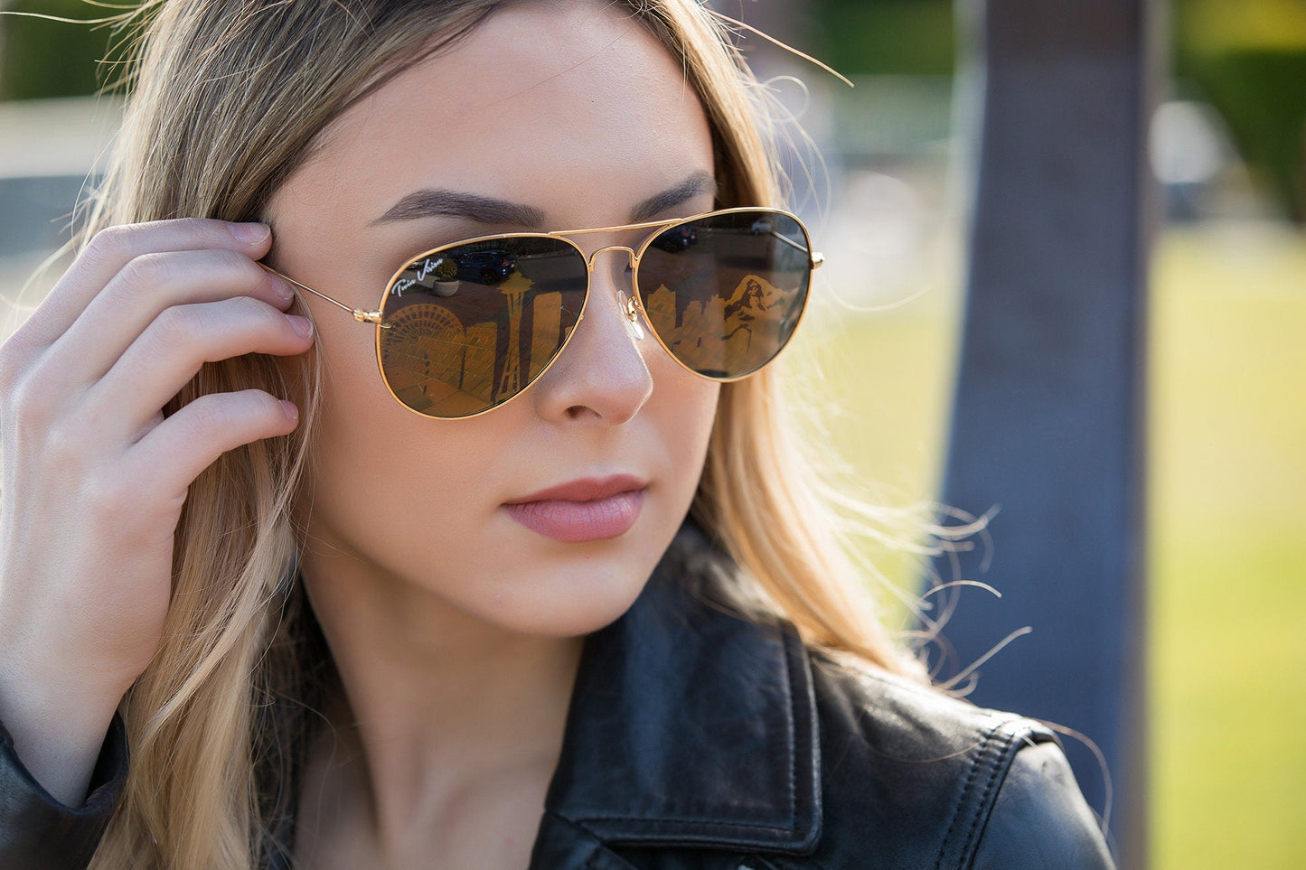 Seattle Skyline Photo-chromatic Sunglasses GOLD (Skyline is unnoticeable looking through)